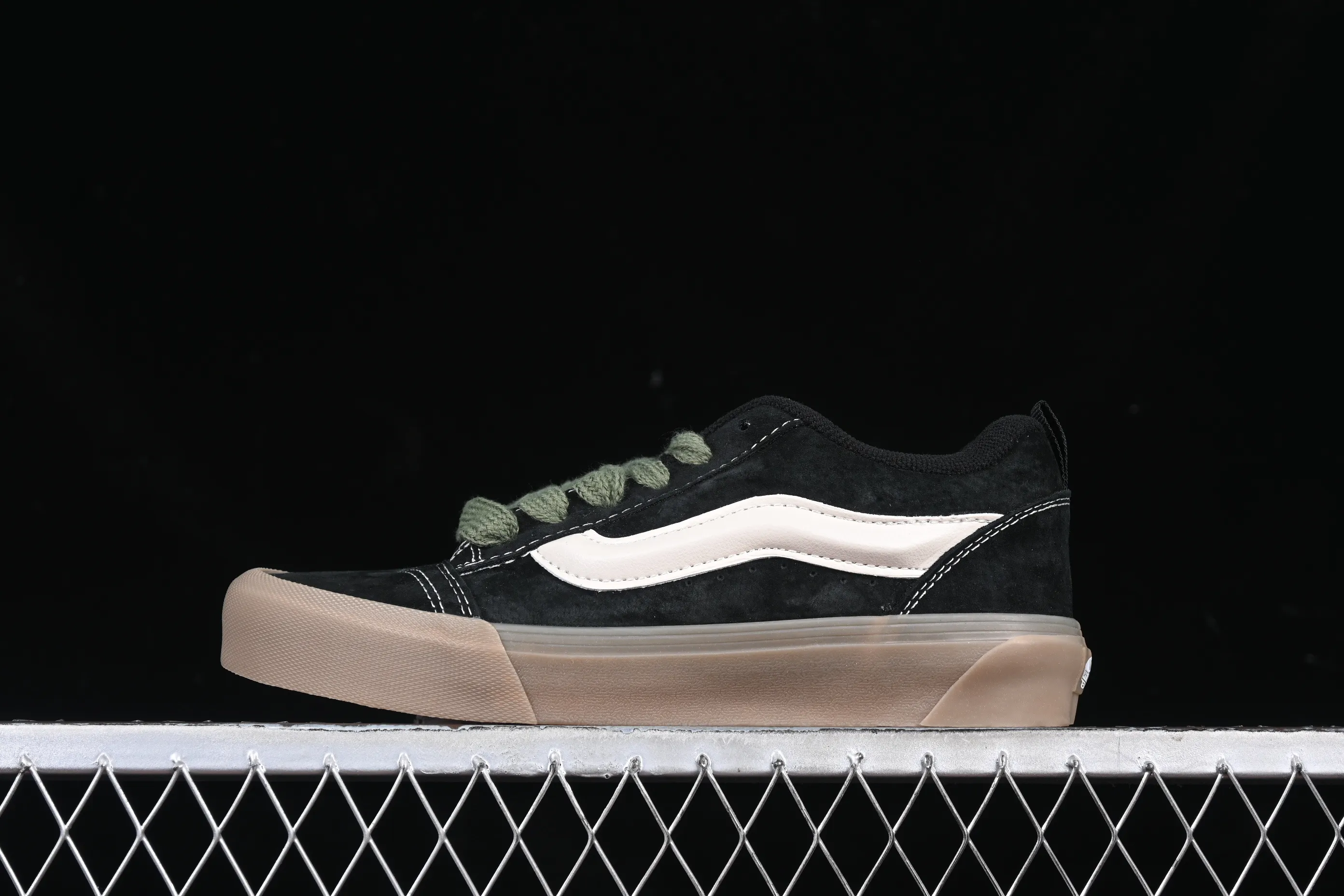 All categories Vans Vans series Vans Low Vans low-top Vans Knu Skool Vans low-top retro casual vulcanized bread shoes VN0009QCB9M
